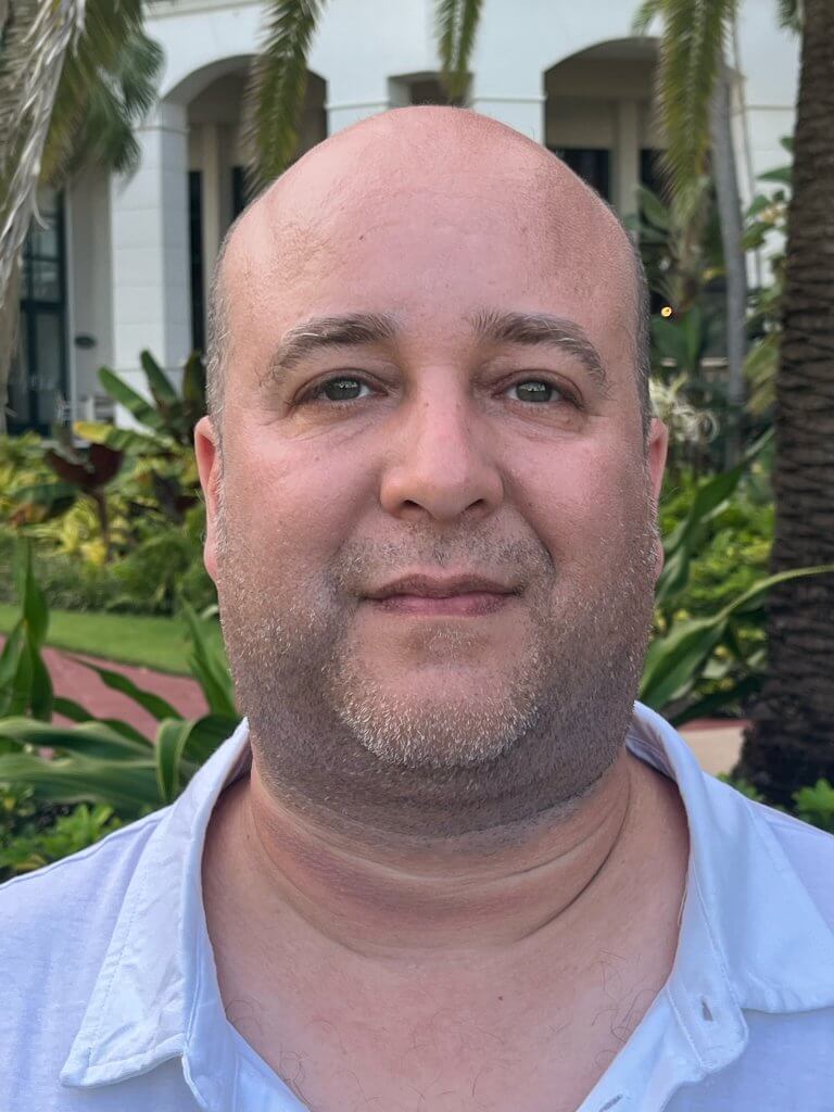 Angel Aponte headshot